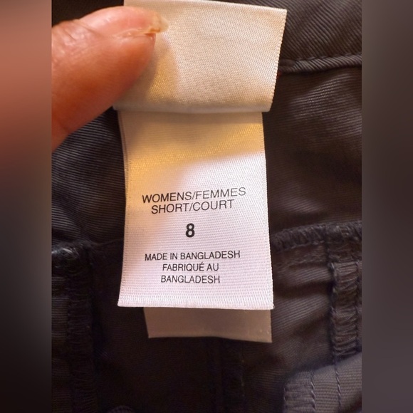 The North Face Women Cargo Buckle Pant Short Court zipper Pockets  Gray size 8 - Picture 12 of 16